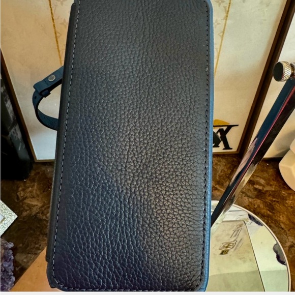 Michael Michael Kors NWOT GEMMA COLORBLOCKED TOTE blue,black and white - Picture 7 of 10